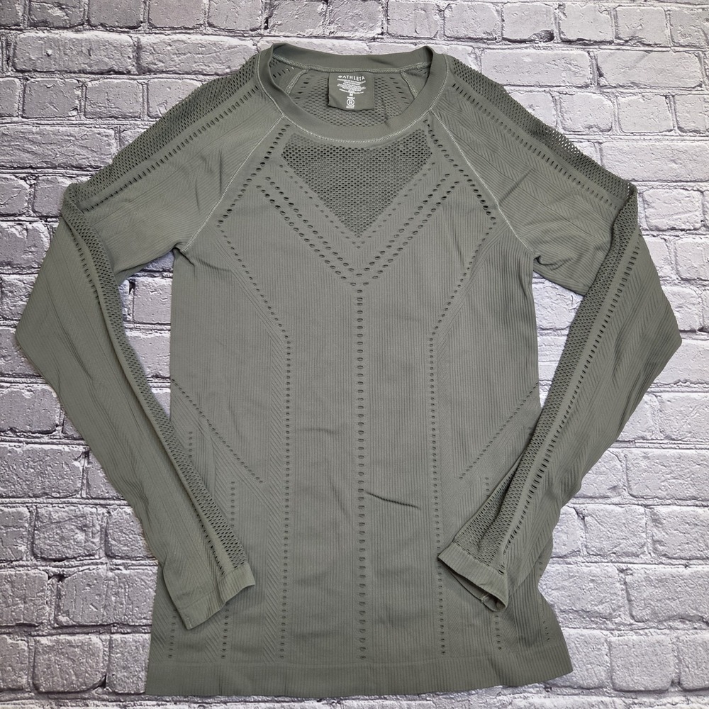 Athleta Womens Medium Green Oxygen Long Sleeve Mesh Top Athletic Running